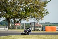 Evening Adv_Mid Group Silver_Grey Bikes